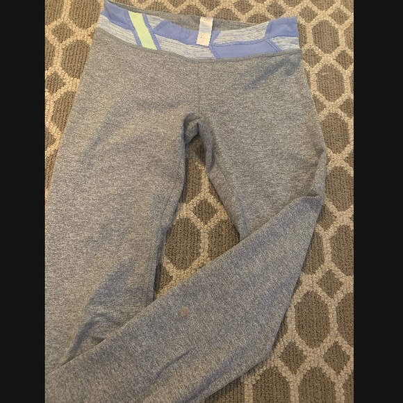 Ivivva grey leggings - Picture 2 of 2